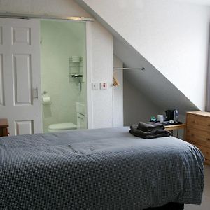 Single Room Private Bathroom